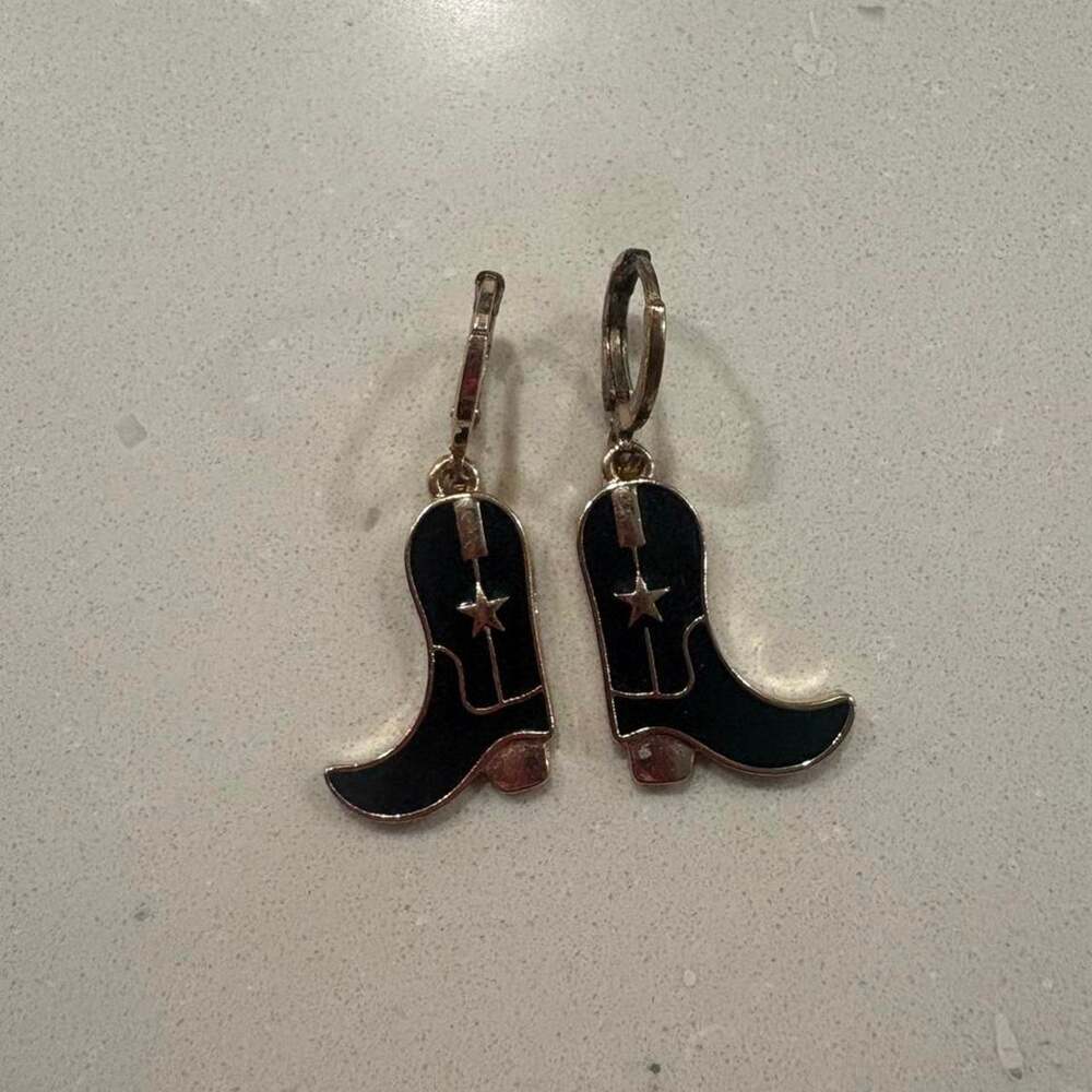 Cowboy boot earrings with star